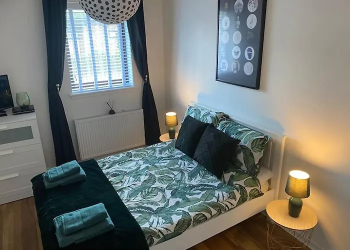 Perfectly Situated Luxury 2 Bedroom Apartment
