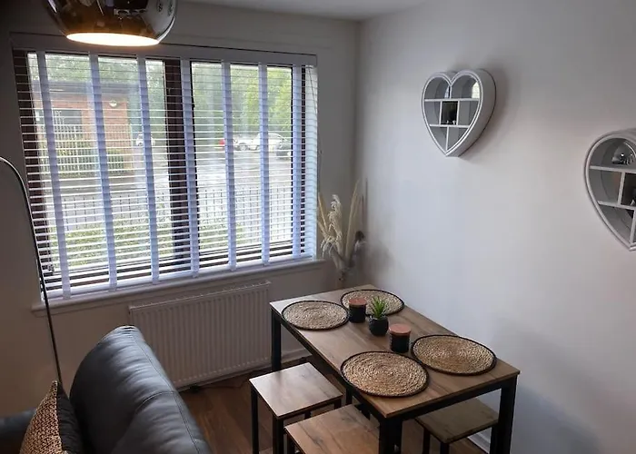 Perfectly Situated Luxury 2 Bedroom Apartment