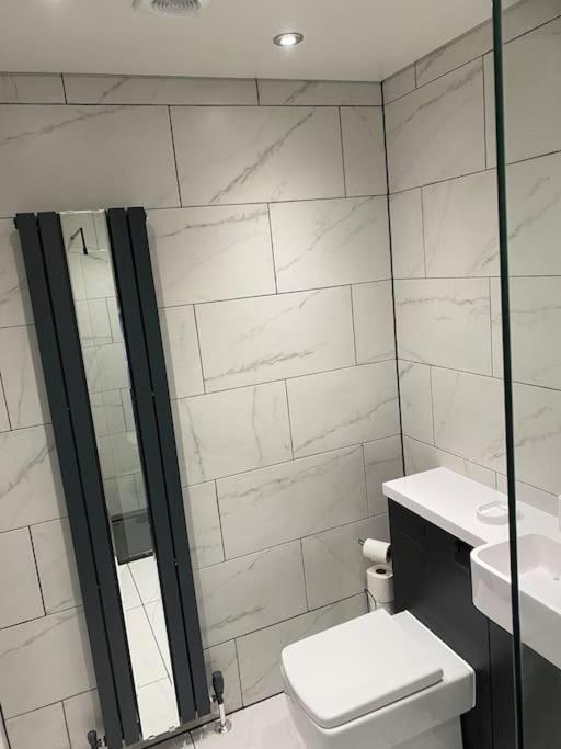 Perfectly Situated Luxury 2 Bedroom *
